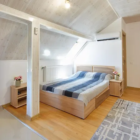 One Bedroom Apartment By Squashtech - 2 Cluj-Napoca Exterior photo